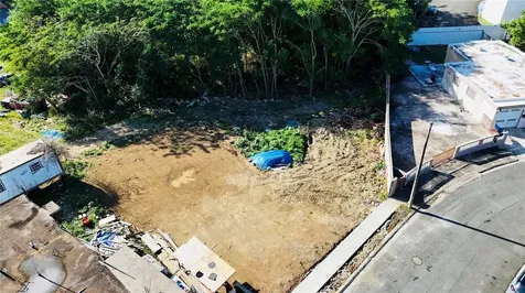 Urb. Jardines De Loiza C-8 Loiza PR 00772