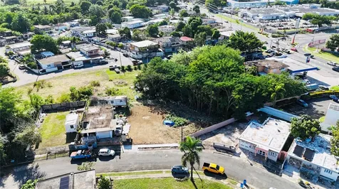 Urb. Jardines De Loiza C-8 Loiza PR 00772