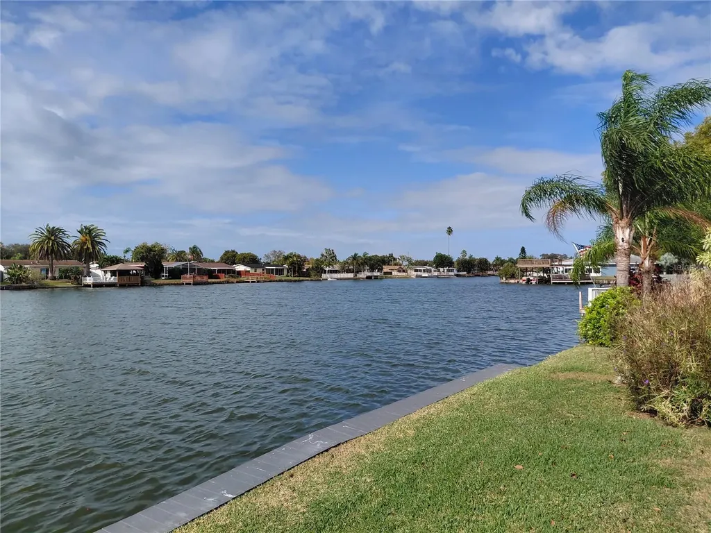 2135 Waterview Drive Holiday FL 34691
