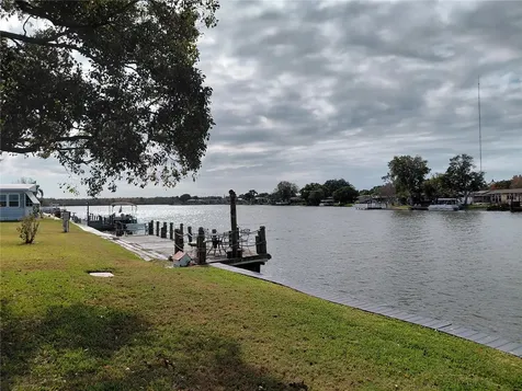 2135 Waterview Drive Holiday FL 34691