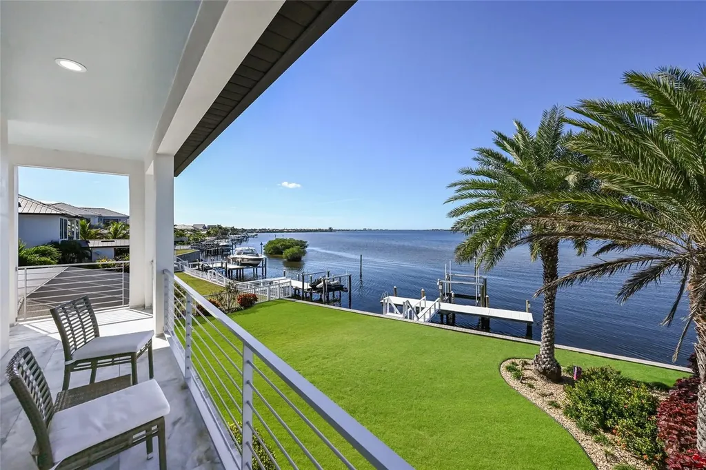 700 Regatta Way Bradenton FL 34208