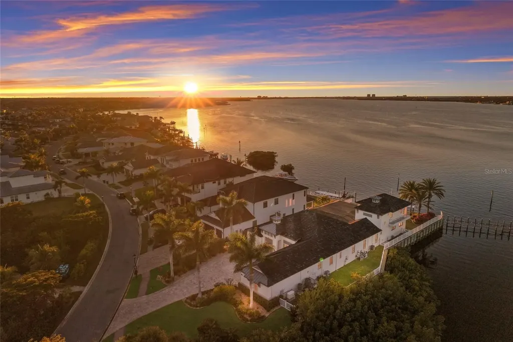 700 Regatta Way Bradenton FL 34208