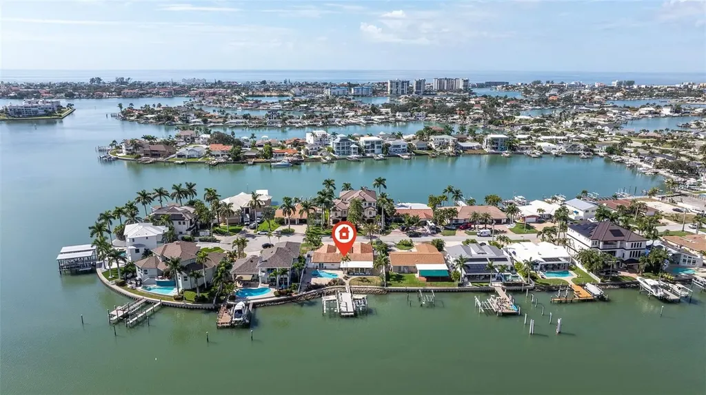 7827 9th Avenue S St Petersburg FL 33707