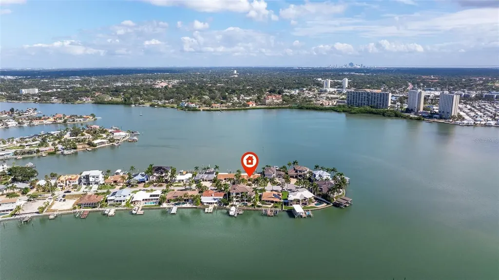 7827 9th Avenue S St Petersburg FL 33707