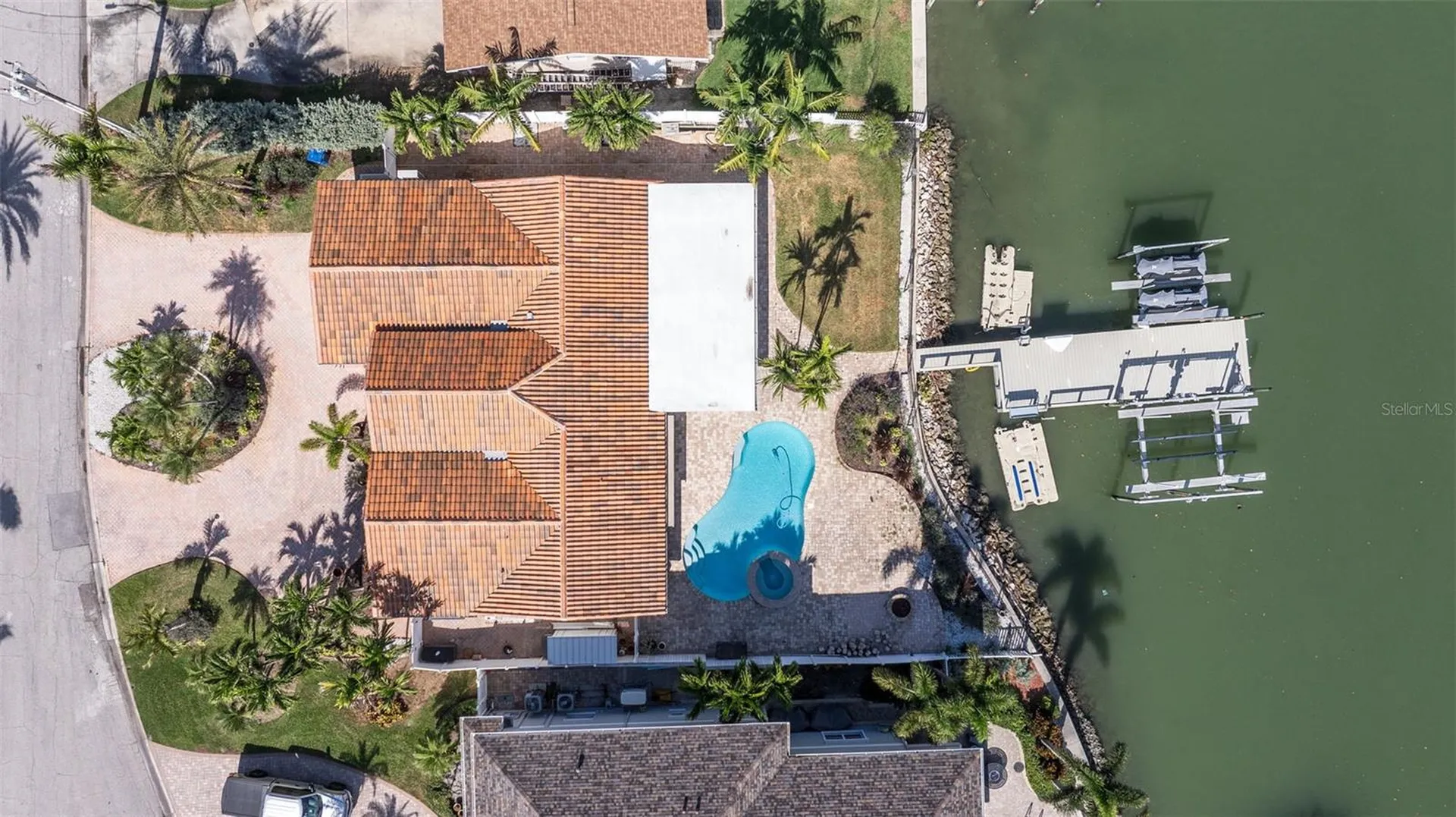 7827 9th Avenue S St Petersburg FL 33707