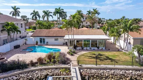 7827 9th Avenue S St Petersburg FL 33707