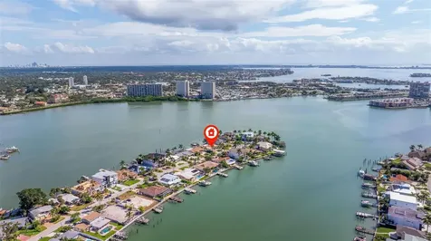 7827 9th Avenue S St Petersburg FL 33707
