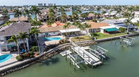 7827 9th Avenue S St Petersburg FL 33707