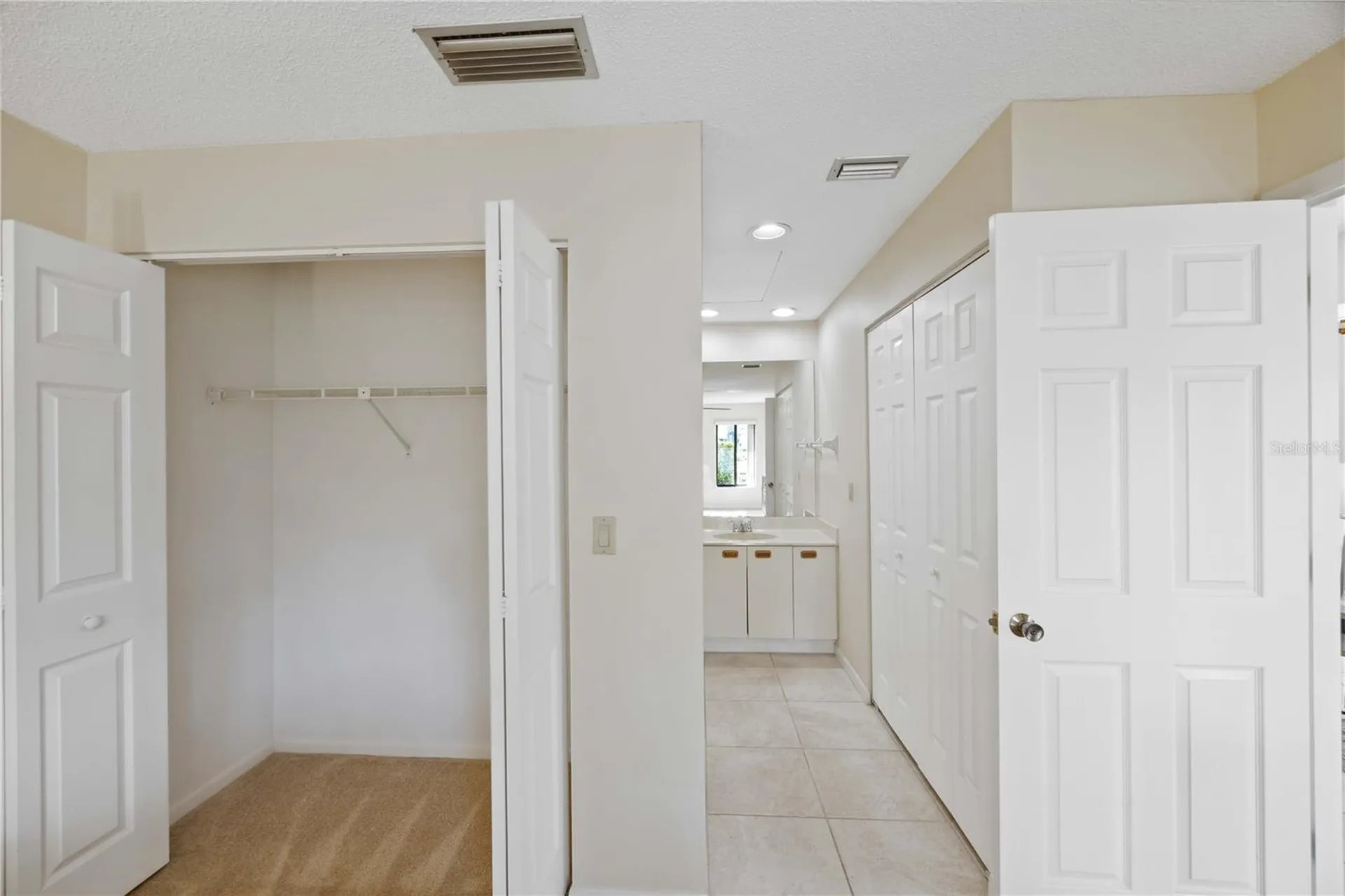 5370 Myrtle Wood Sarasota FL 34235