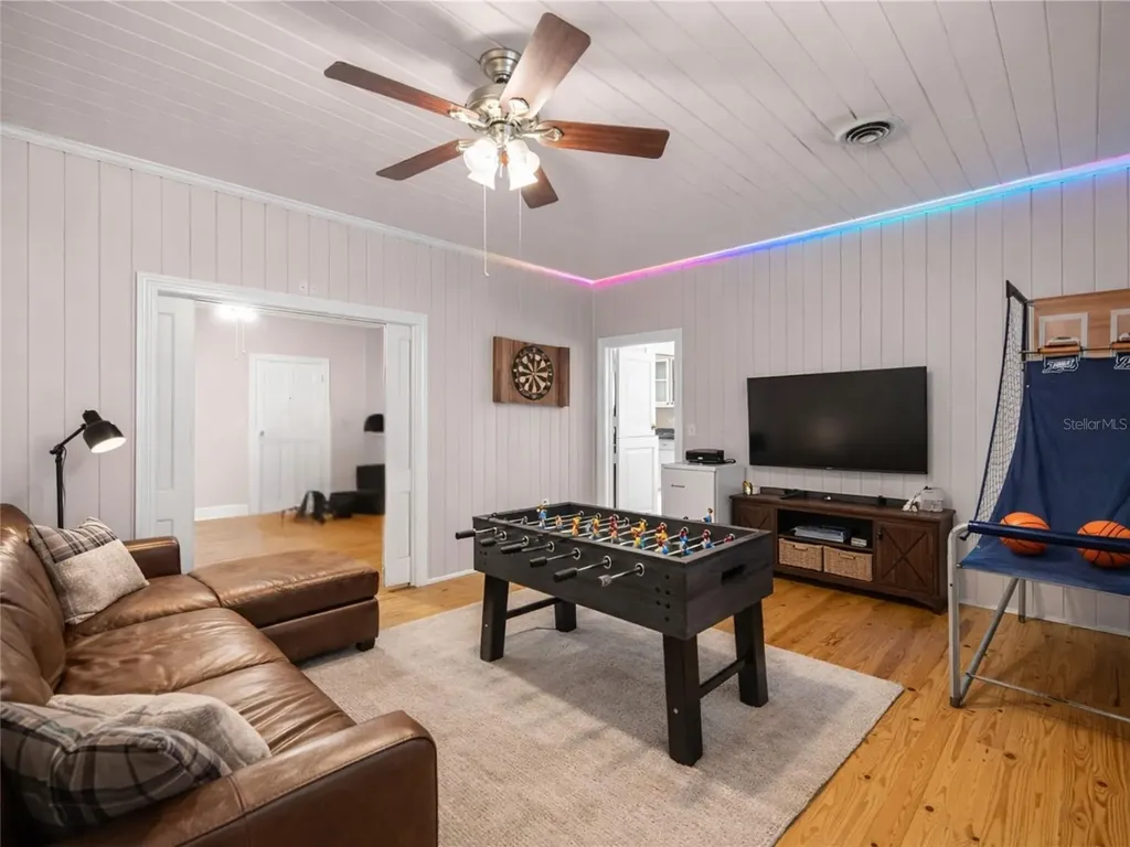 5915 Avenue F Mc Intosh FL 32664