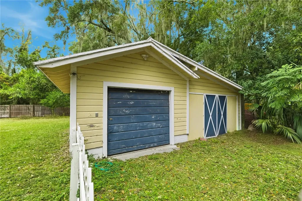 5915 Avenue F Mc Intosh FL 32664