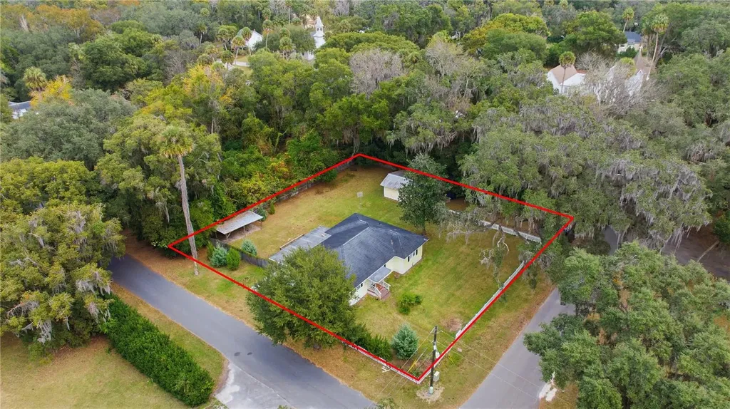5915 Avenue F Mc Intosh FL 32664