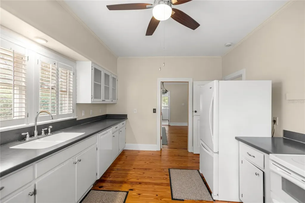 5915 Avenue F Mc Intosh FL 32664