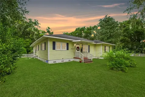 5915 Avenue F Mc Intosh FL 32664