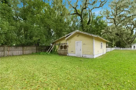 5915 Avenue F Mc Intosh FL 32664