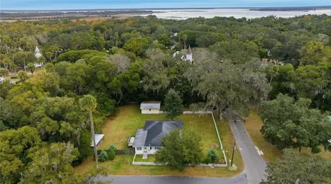 5915 Avenue F Mc Intosh FL 32664