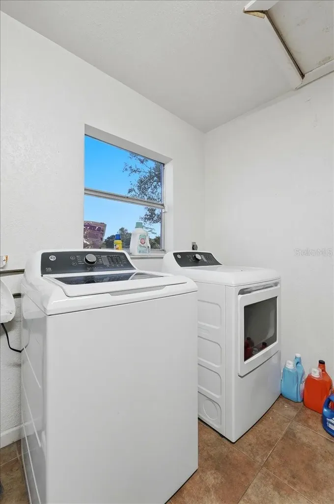 54 Gardner Avenue Lake Wales FL 33898