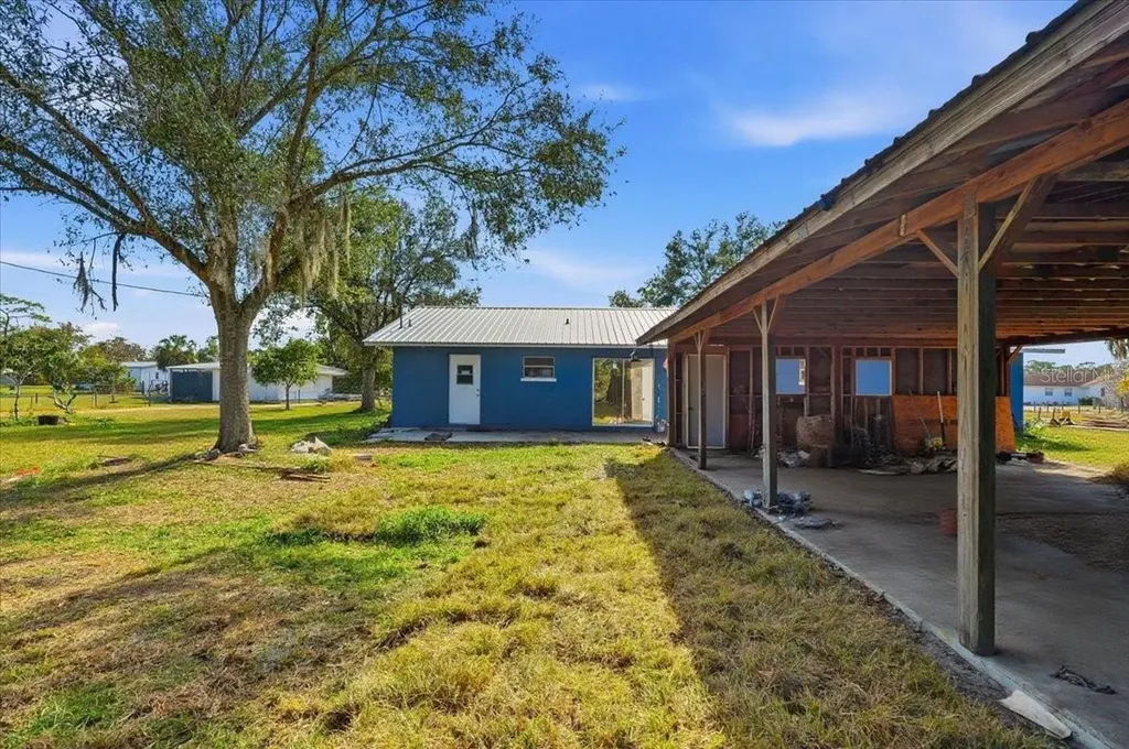 54 Gardner Avenue Lake Wales FL 33898