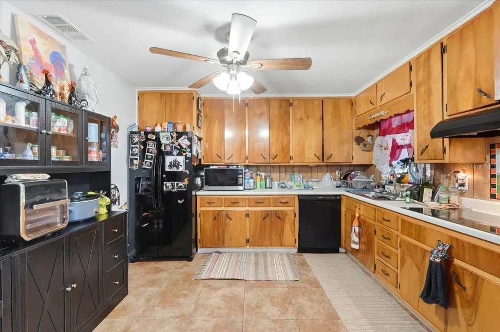 54 Gardner Avenue Lake Wales FL 33898