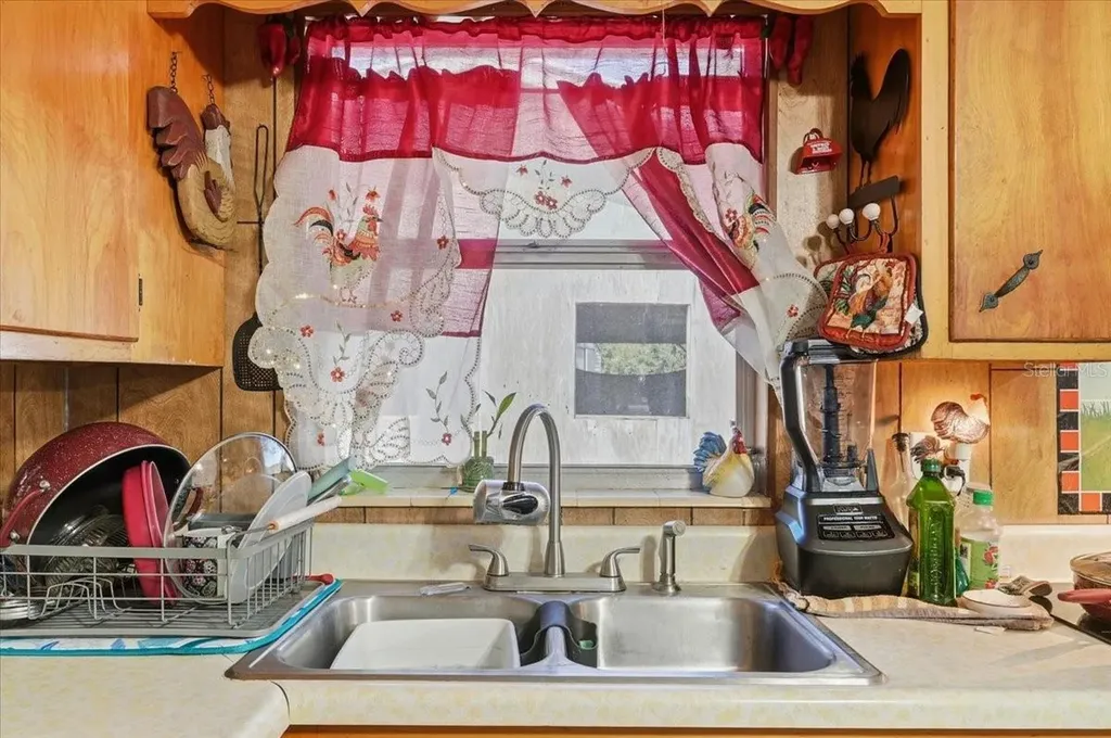 54 Gardner Avenue Lake Wales FL 33898