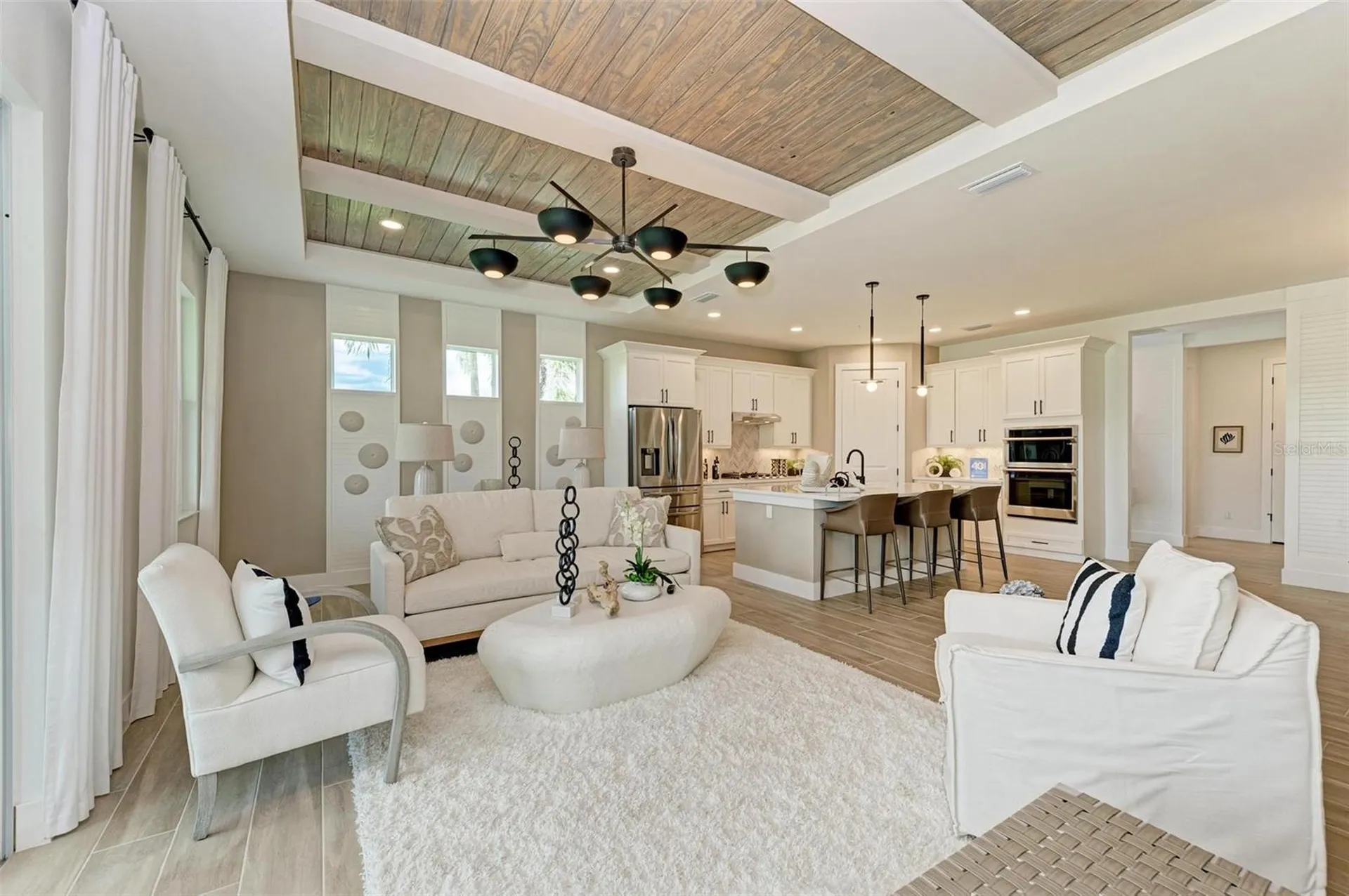 10016 Rembrandt Way Bradenton FL 34212