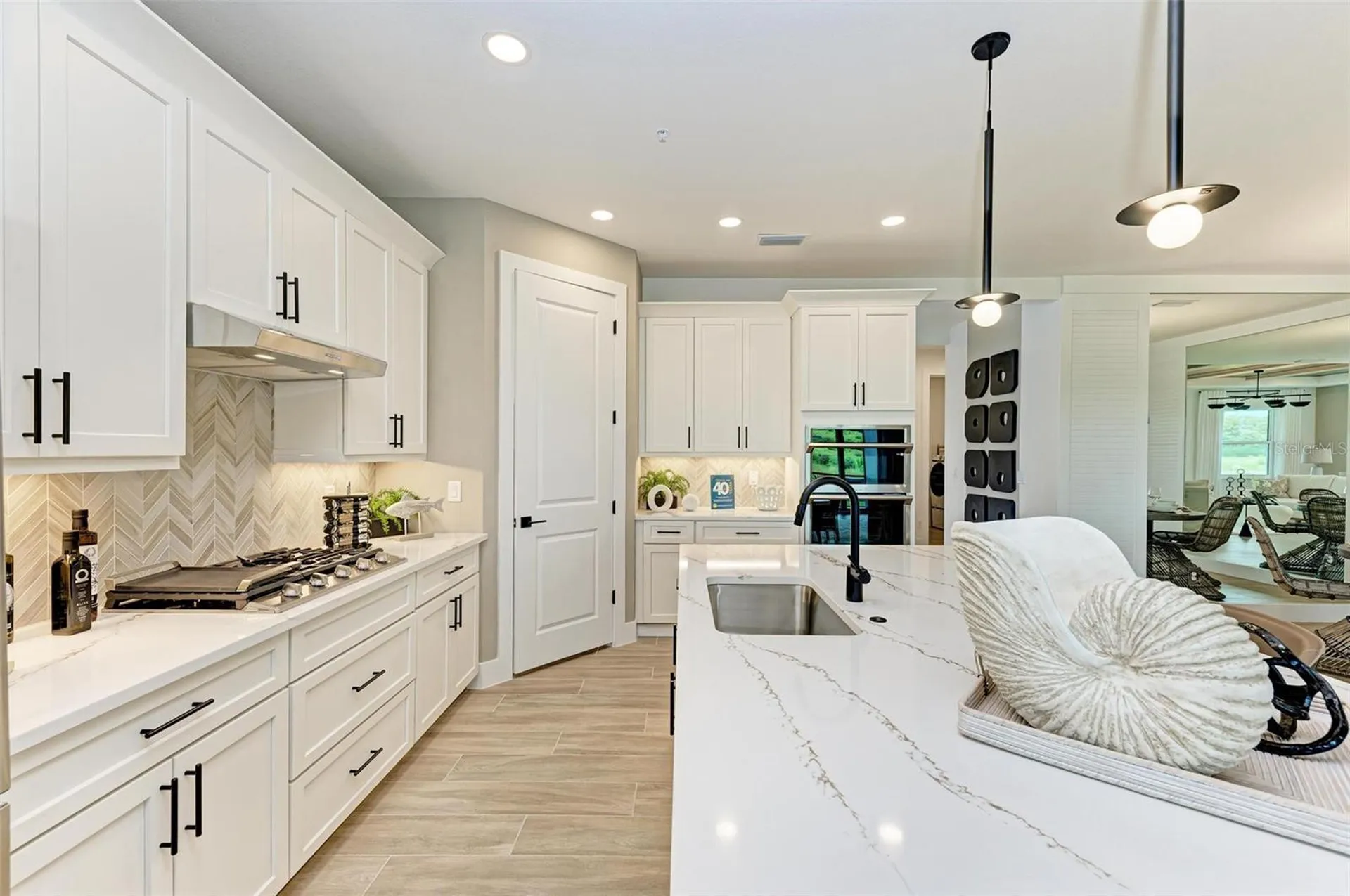 10016 Rembrandt Way Bradenton FL 34212