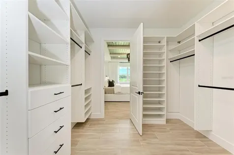 10016 Rembrandt Way Bradenton FL 34212