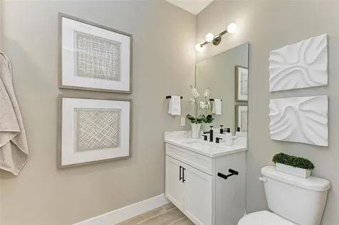 10016 Rembrandt Way Bradenton FL 34212