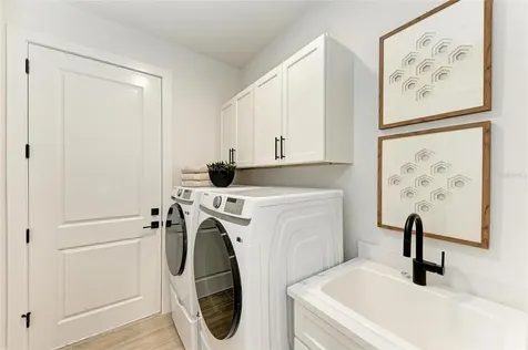 10016 Rembrandt Way Bradenton FL 34212