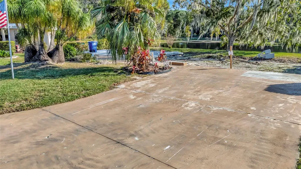 722 Landry Lane Tavares FL 32778