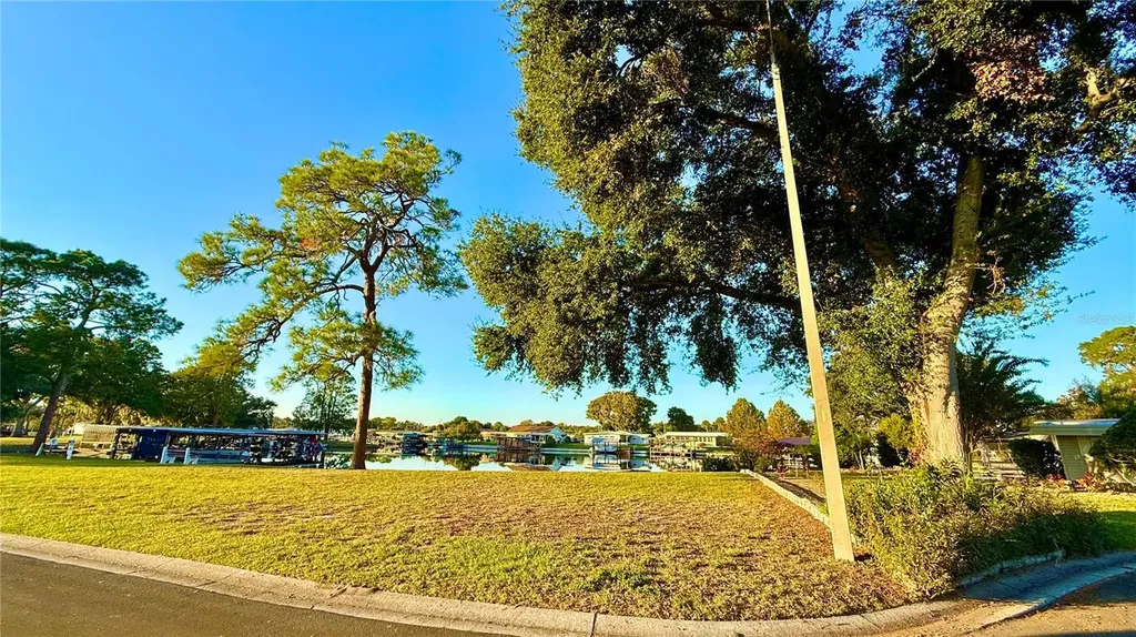 722 Landry Lane Tavares FL 32778