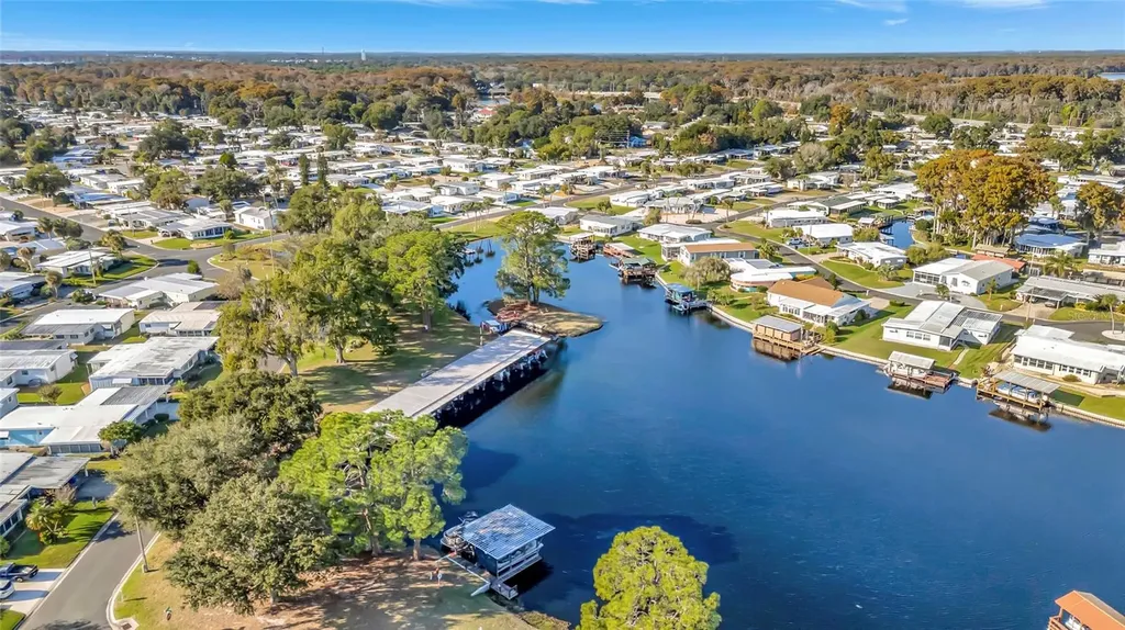 722 Landry Lane Tavares FL 32778