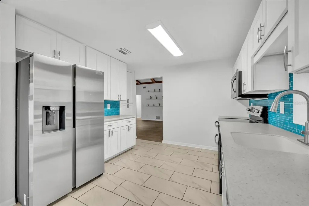 1240 W Voorhis Avenue Deland FL 32720