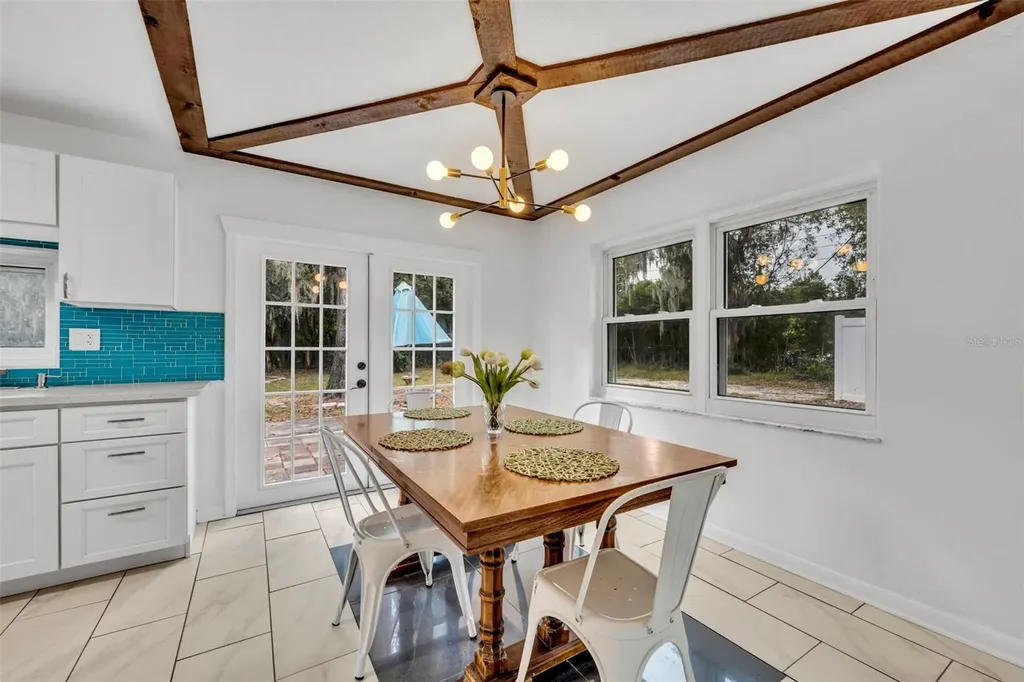 1240 W Voorhis Avenue Deland FL 32720
