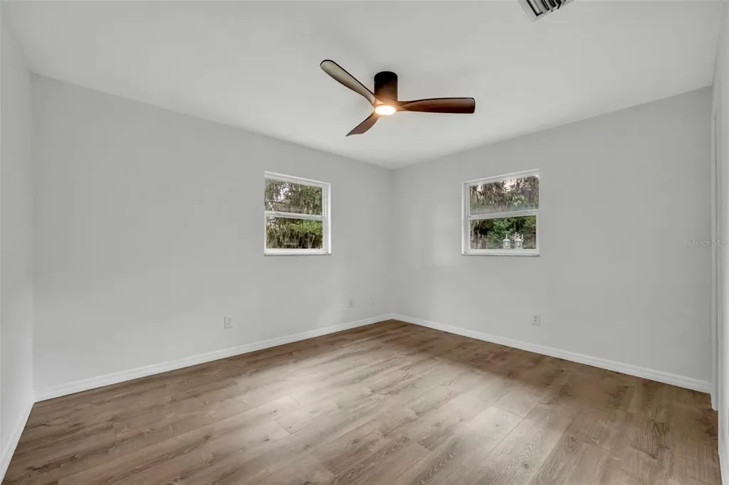 1240 W Voorhis Avenue Deland FL 32720