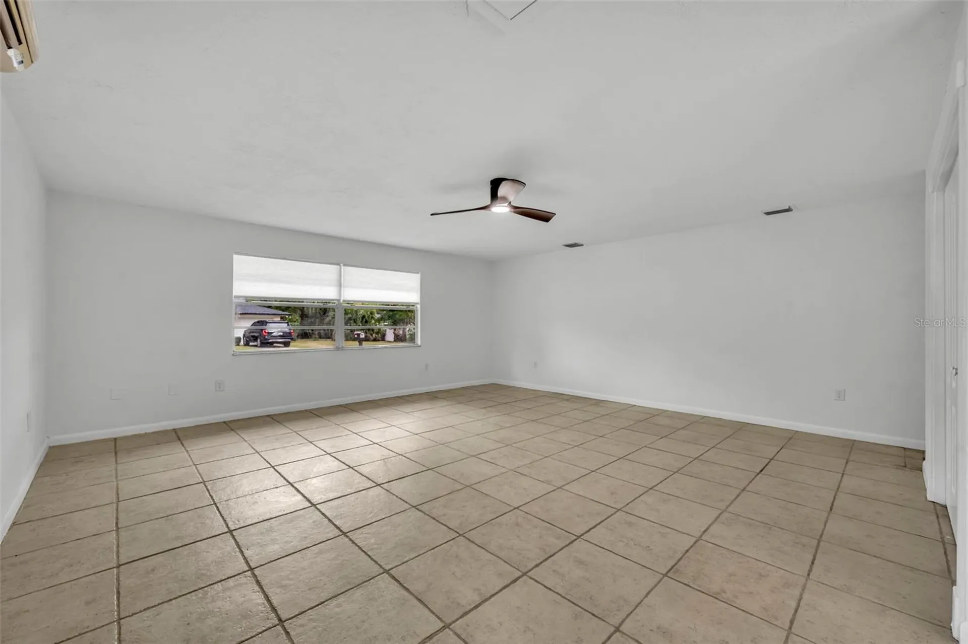 1240 W Voorhis Avenue Deland FL 32720