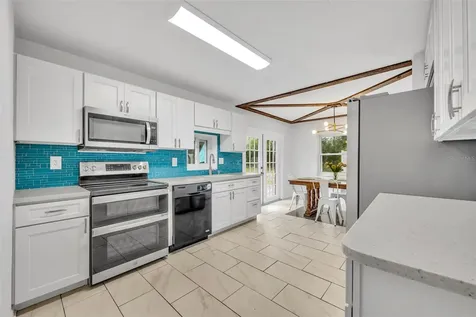 1240 W Voorhis Avenue Deland FL 32720