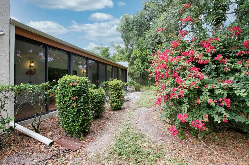 106 Wild Palm Drive Bradenton FL 34210