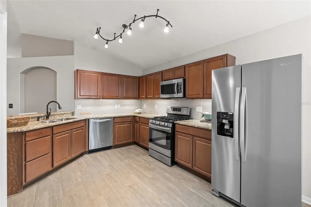 6006 Chellas Court Lutz FL 33558