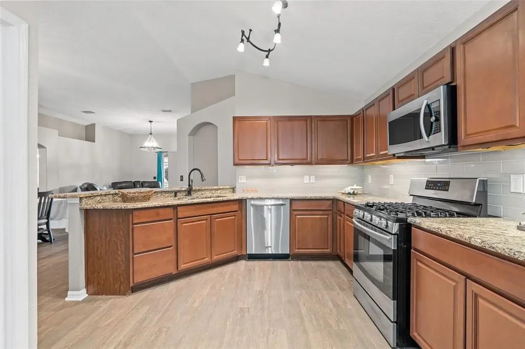 6006 Chellas Court Lutz FL 33558