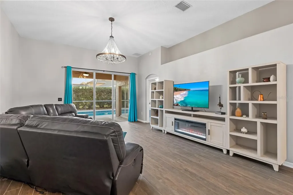 6006 Chellas Court Lutz FL 33558