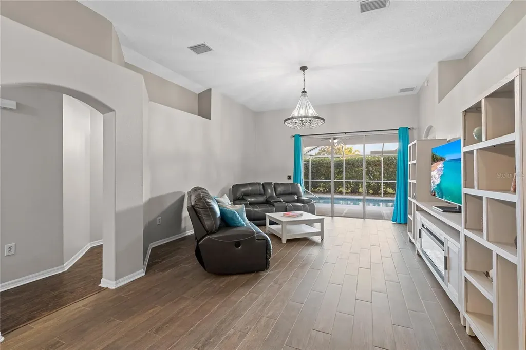 6006 Chellas Court Lutz FL 33558