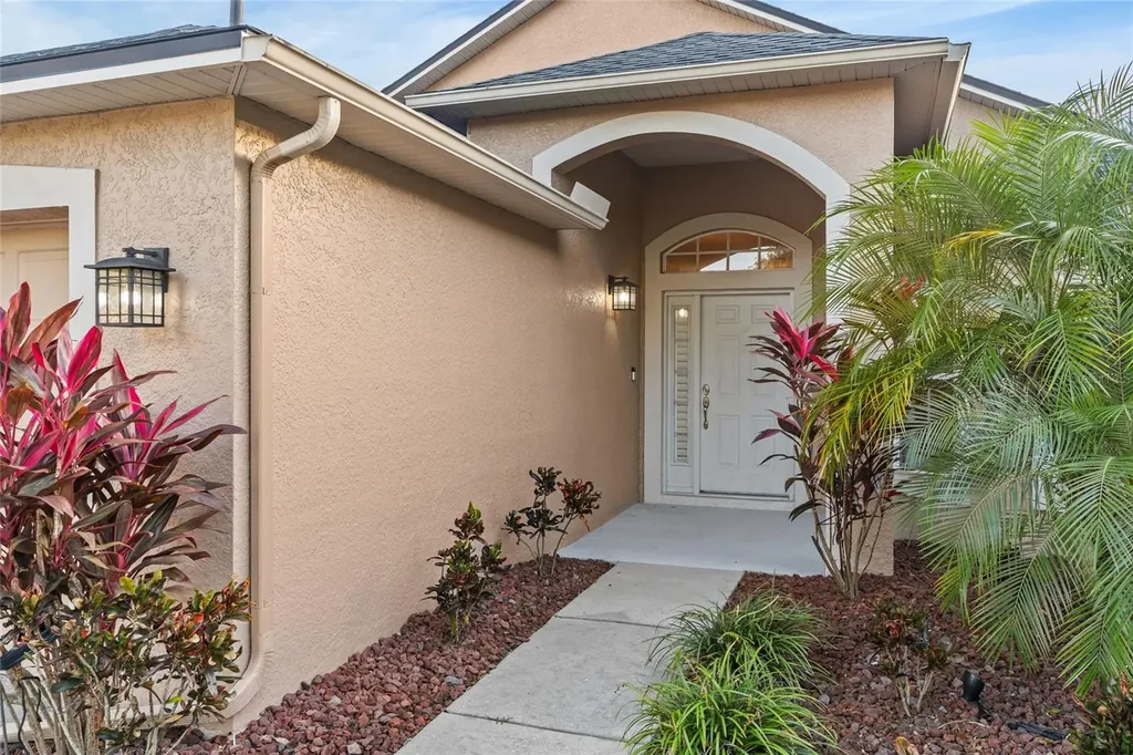 6006 Chellas Court Lutz FL 33558