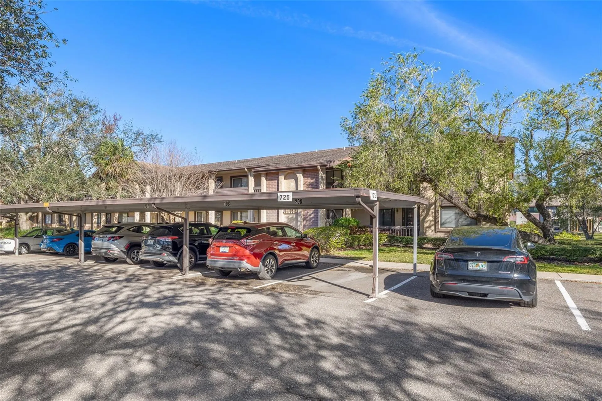 725 83rd Avenue N St Petersburg FL 33702