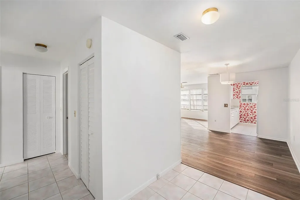 5623 80th Street N St Petersburg FL 33709