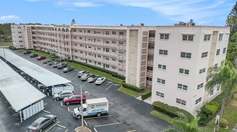 5623 80th Street N St Petersburg FL 33709