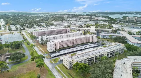 5623 80th Street N St Petersburg FL 33709