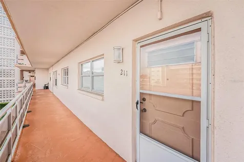 5623 80th Street N St Petersburg FL 33709