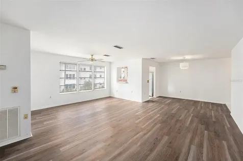 5623 80th Street N St Petersburg FL 33709
