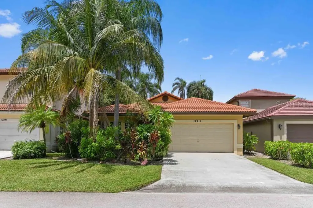 12215 Brisbane Lane Wellington FL 33414